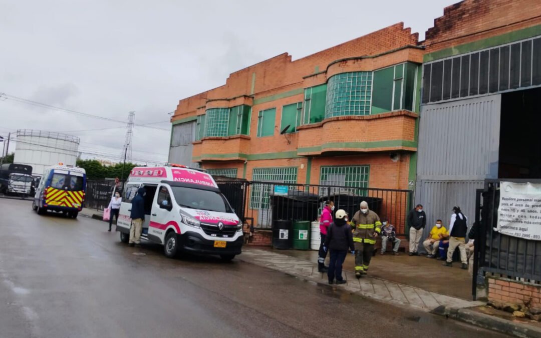 FUGA DE GAS CLORO EN MOSQUERA DEJA 37 INTOXICADOS Y OBLIGA EVACUACIÓN DE 400 PERSONAS
