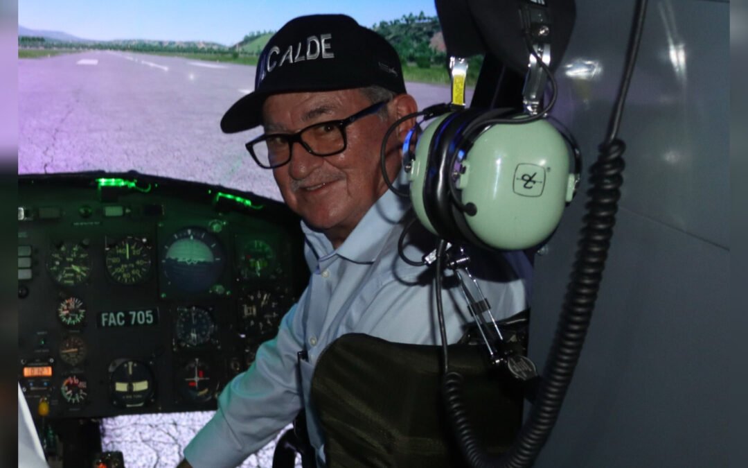 ALCALDE DE FUSAGASUGÁ VISITO LA FUERZA AÉREA